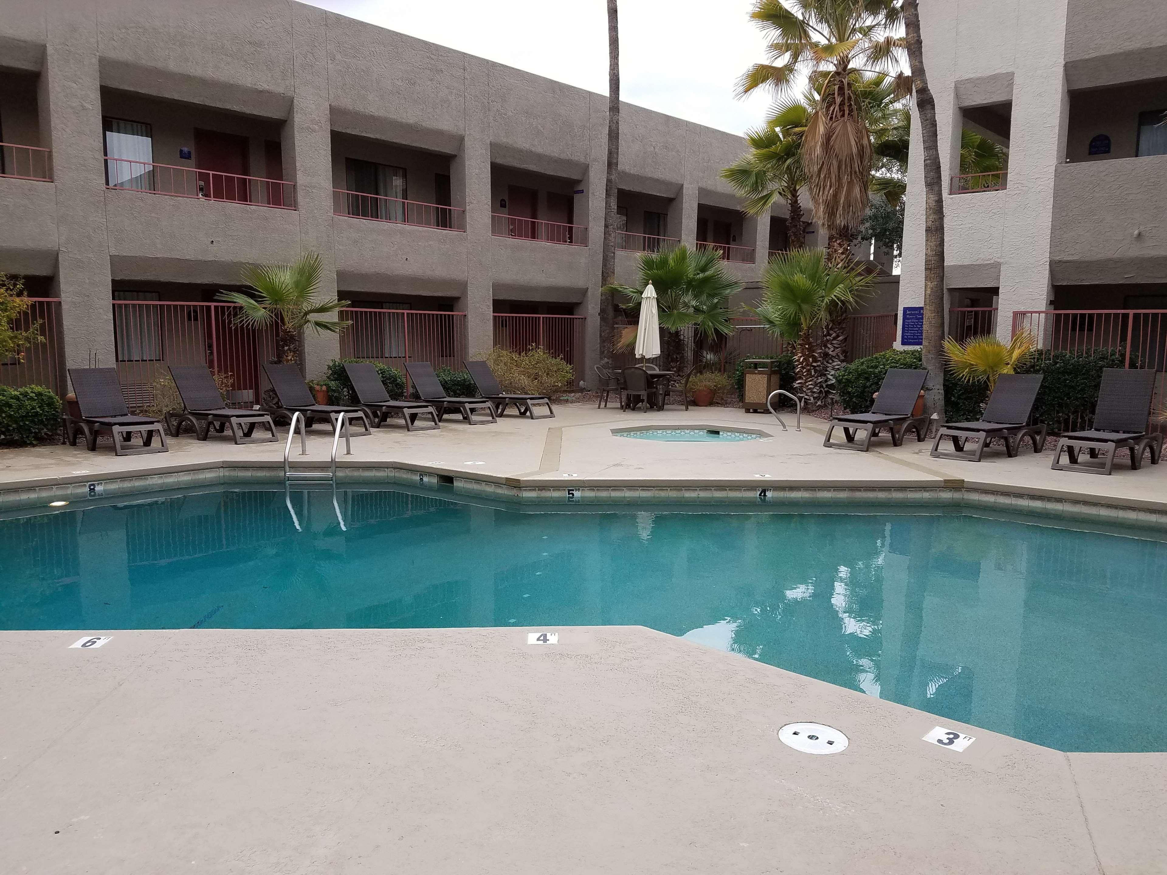 Best Western Innsuites Tucson Foothills Hotel & Suites Casas Adobes Eksteriør bilde